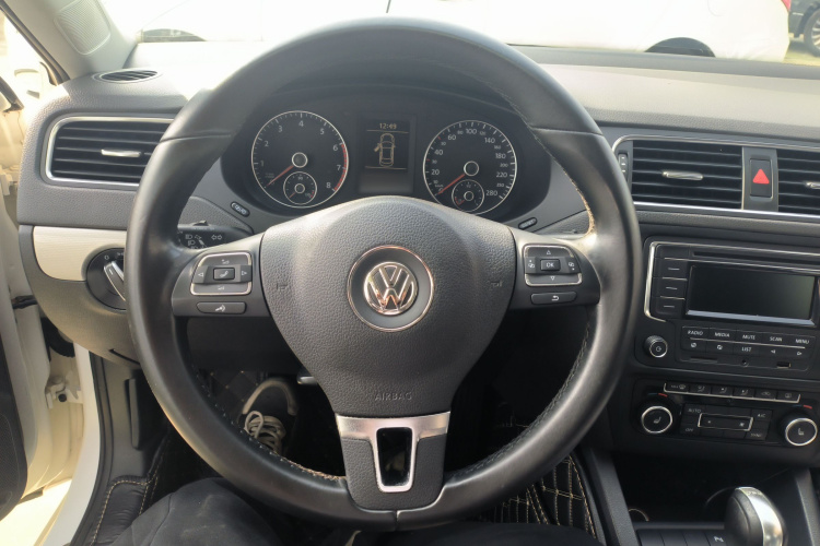 大众 速腾 2014款 改款 1.4TSI 自动豪华型中控内饰13