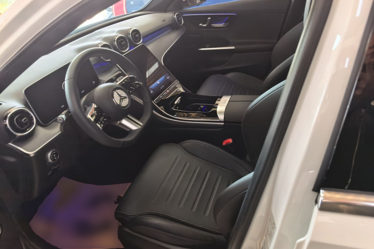 奔驰C级 2023款 改款 C 200 L 运动版中控内饰19
