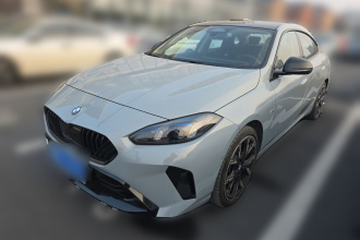 宝马2系 2025款 225L M运动曜夜套装