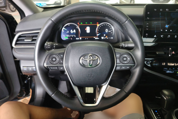 丰田 凯美瑞 2023款 双擎 2.5HG 豪华版中控内饰13