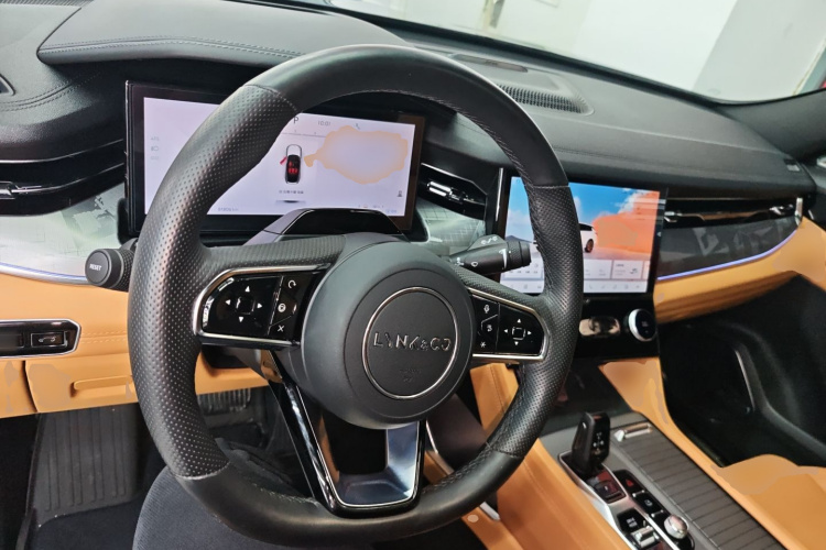 领克09 EM-P 2023款 2.0TD EM-P 远航版PM 七座中控内饰12