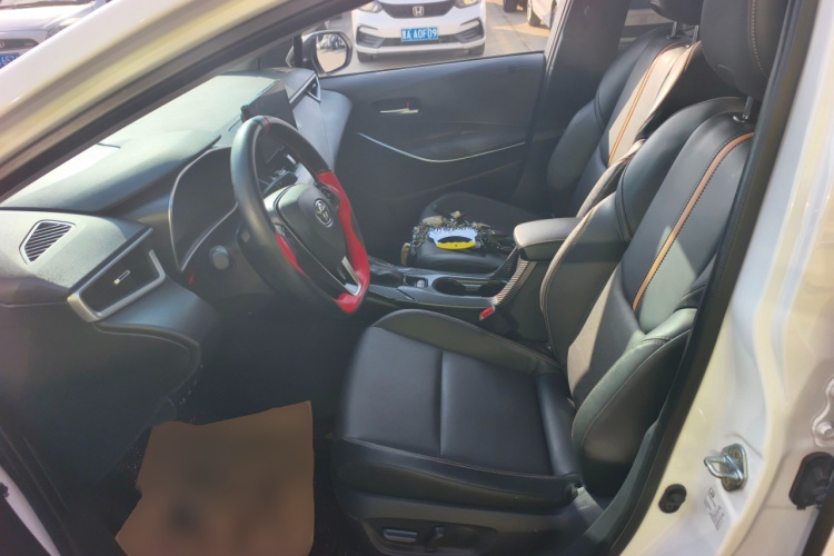 丰田 雷凌 2023款 智能电混双擎 1.8L 运动版中控内饰19