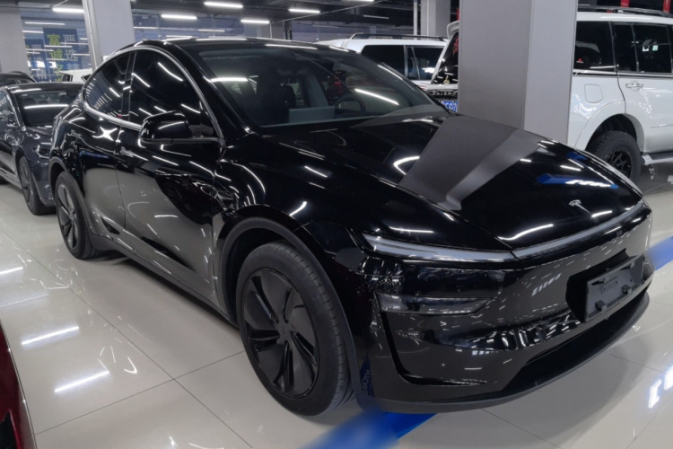 特斯拉 Model Y 2025款 后轮驱动版车身外观6003