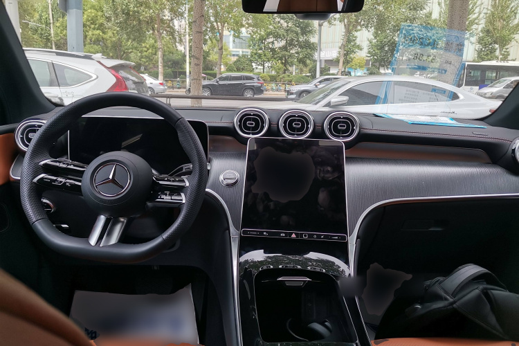 奔驰GLC 2024款 GLC 260 L 4MATIC 豪华型 5座中控内饰7002
