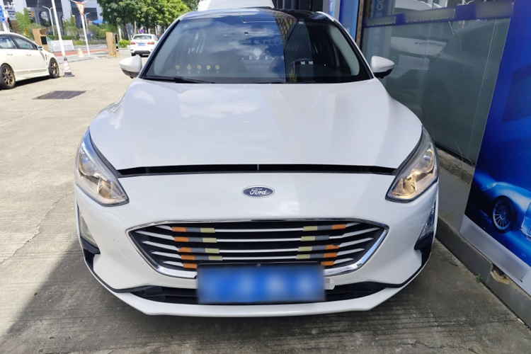 福特 福克斯 2019款 两厢 EcoBoost 180 自动锋潮型车身外观2