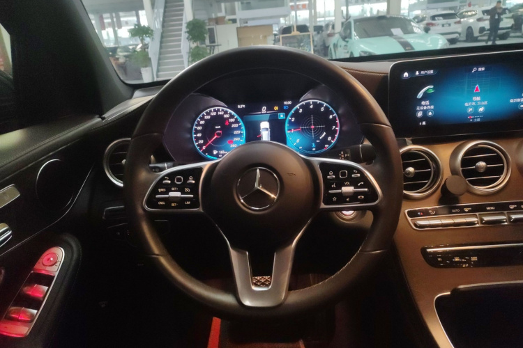 奔驰GLC 2020款 GLC 300 L 4MATIC 动感型中控内饰13