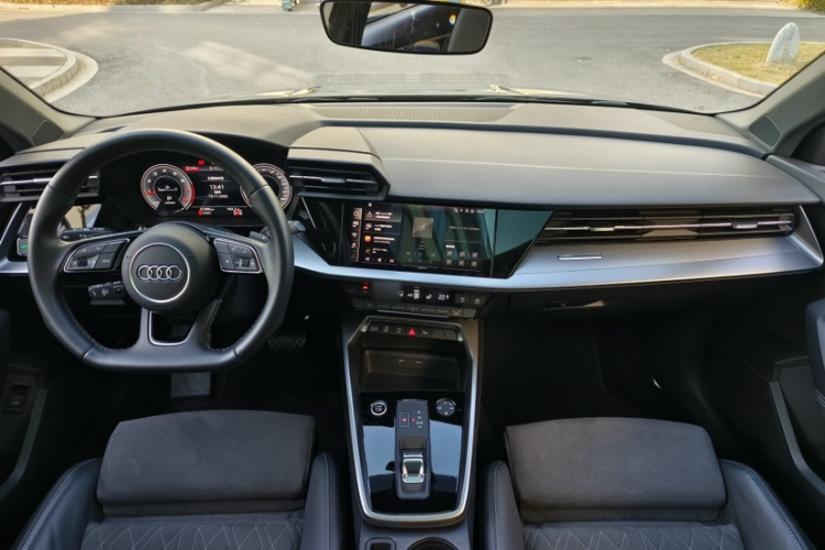 奥迪A3 2024款 Sportback 35 TFSI 豪华运动型中控内饰7001