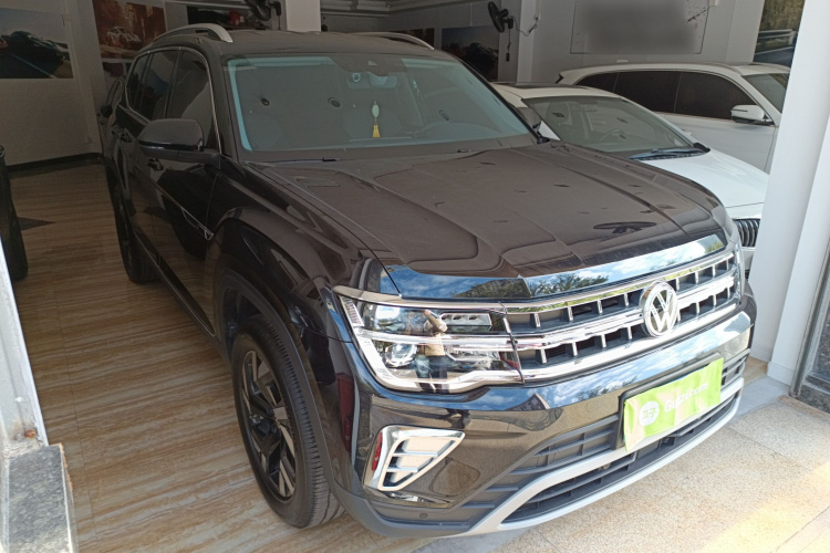 大众 途昂 2024款 330TSI 两驱龙腾版车身外观3