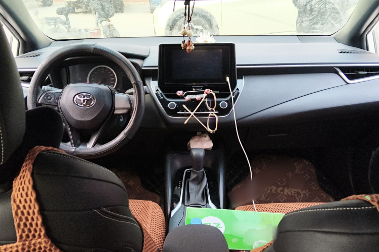 丰田 雷凌 2022款 TNGA 1.5L CVT进取版中控内饰12