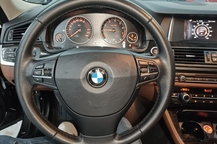 宝马5系 2014款 525Li 领先型局部细节13