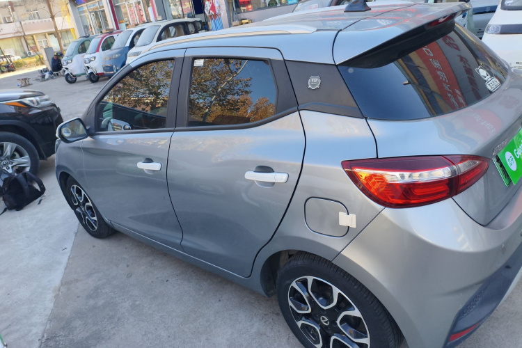 江铃集团新能源 易至EV3 2019款 酷跑版车身外观4