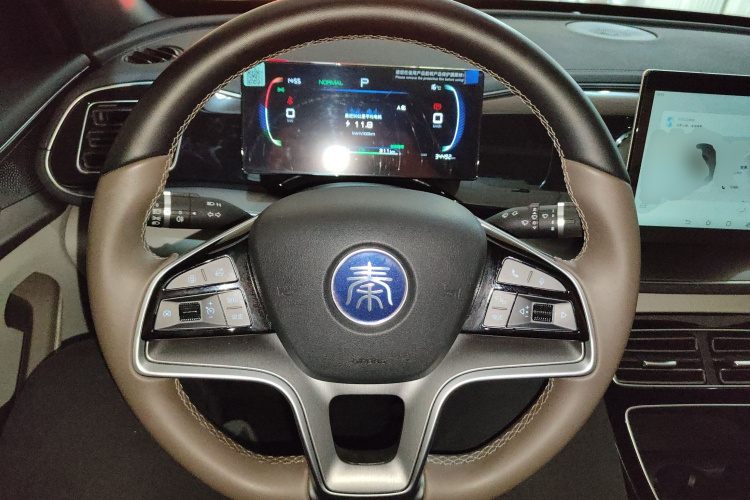 比亚迪 秦PLUS 2023款 冠军版 EV 420KM超越型中控内饰13