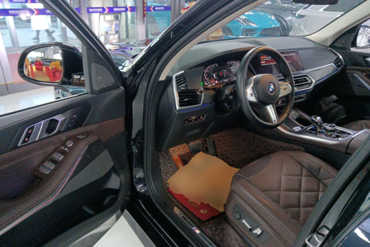 宝马X5 2022款 改款 xDrive 30Li M运动套装中控内饰20