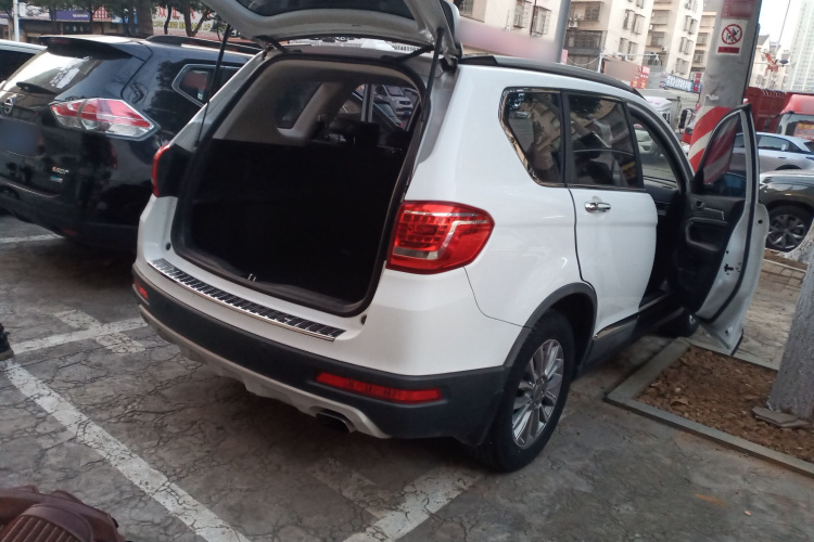 哈弗H6 2018款 红标 运动版 1.5T 手动两驱精英型车身外观7