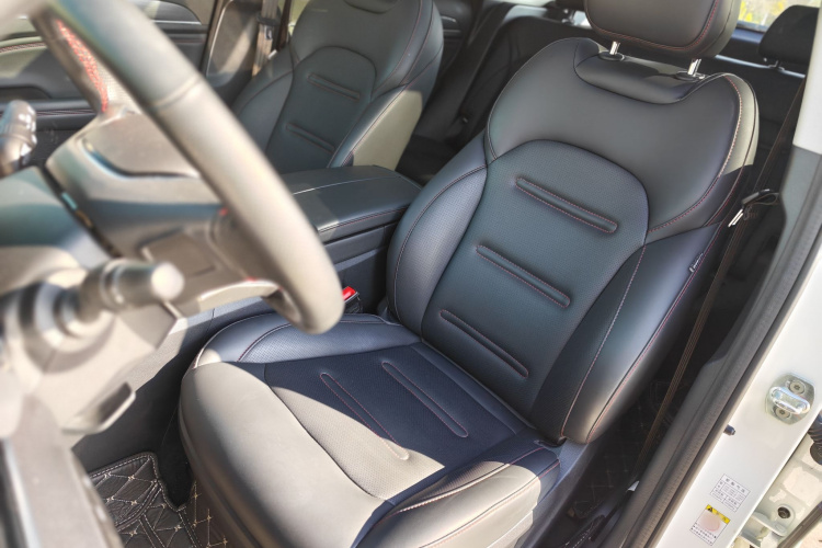 广汽传祺 传祺GS4 PLUS 2022款 270T 自动星辰版局部细节19