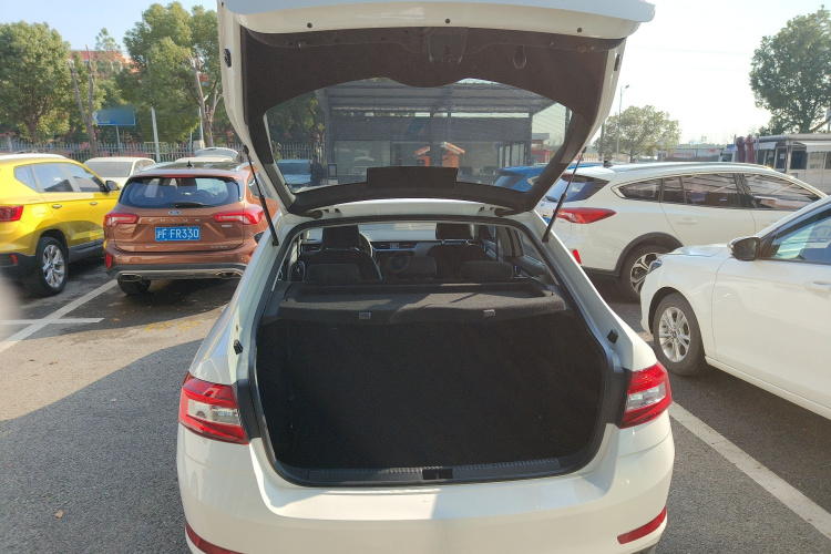 斯柯达 明锐 2019款 1.5L 自动智行舒适版 国VI局部细节23