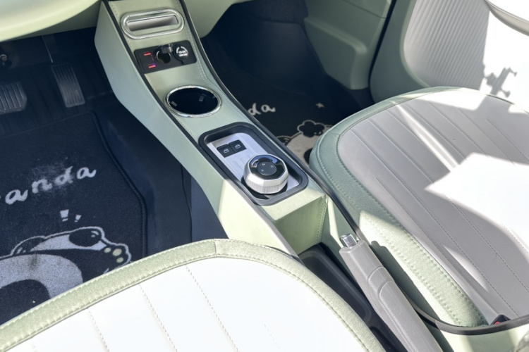 吉利银河 2025款 210km 熊猫骑士局部细节18