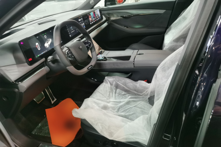 岚图汽车 岚图追光 2024款 PHEV 四驱超长续航旗舰版中控内饰19