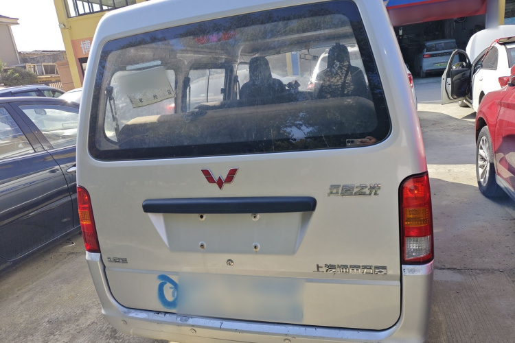 五菱汽车 五菱之光 2015款 1.2L 实用型LSI车身外观6004