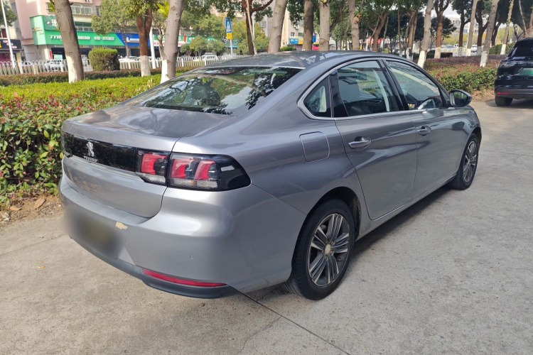 标致308 2016款 1.6L 自动豪华版车身外观7