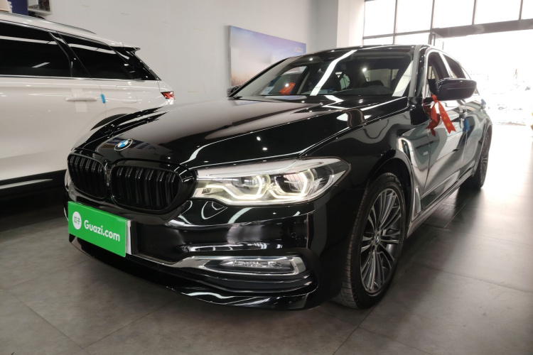 宝马5系 2018款 530Li 尊享型 豪华套装车身外观1