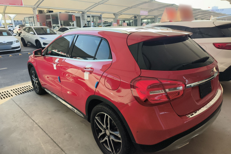 奔驰GLA 2015款 GLA 200 时尚型车身外观4