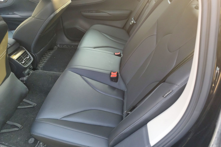 红旗E-QM5 2023款 改款 基础出行版中控内饰21