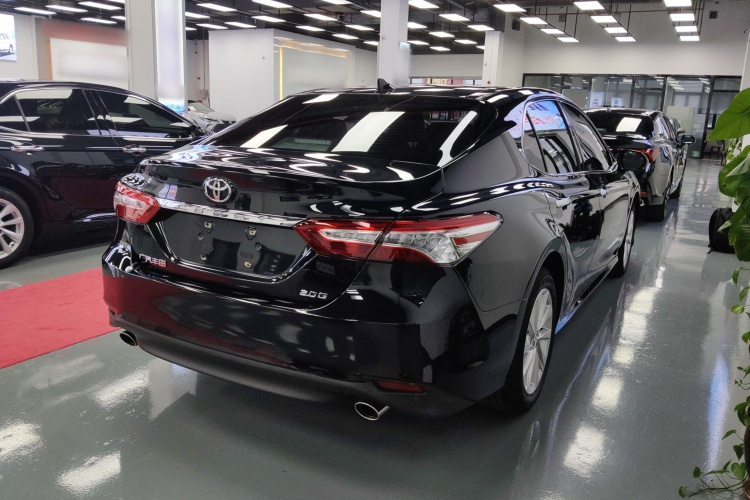 丰田 凯美瑞 2021款 2.0G 豪华版车身外观7