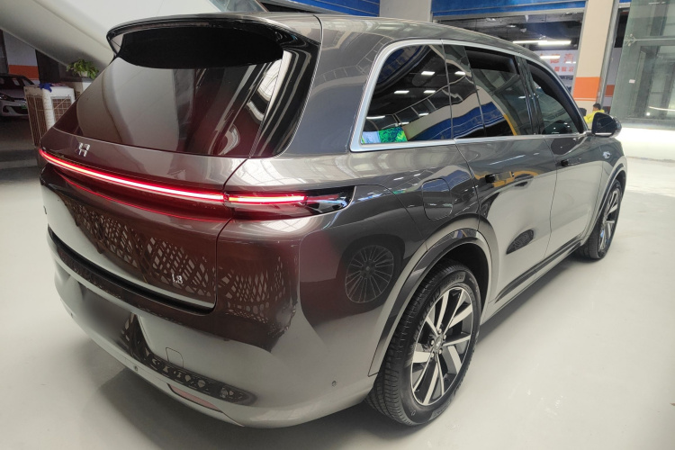 理想汽车 理想L8 2023款 Air车身外观7