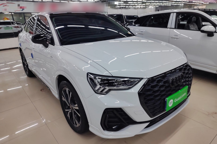 奥迪Q3 Sportback 2022款 40 TFSI 时尚型车身外观3