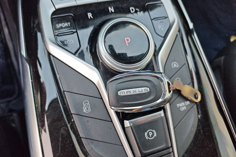 上汽大通MAXUS 大通G20 2021款 改款 PLUS 2.0T 汽油自动豪华版局部细节18