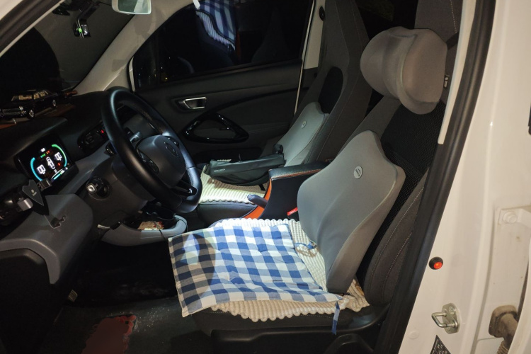 零跑汽车 零跑T03 2021款 400轻享版 磷酸铁锂中控内饰19