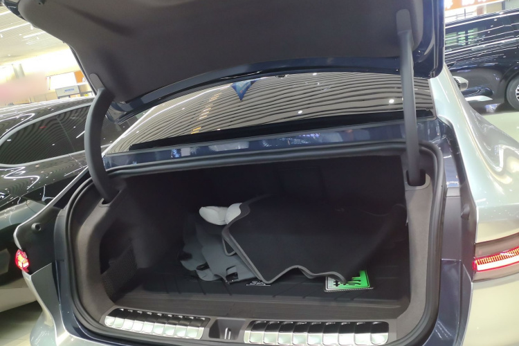 蔚来ET7 2023款 75kWh机舱底盘23