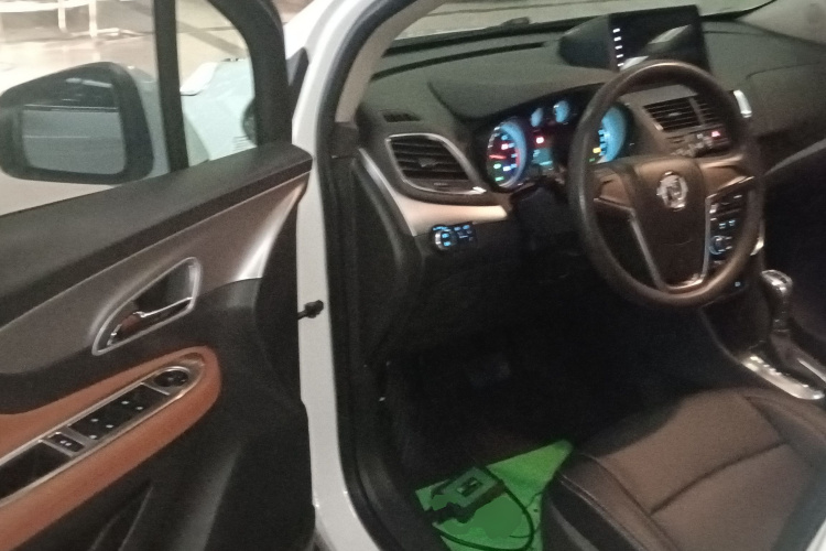 别克 昂科拉 2015款 1.4T 自动两驱都市精英型中控内饰20