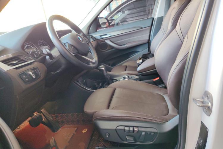 宝马X1新能源 2019款 xDrive25Le 里程升级版中控内饰19