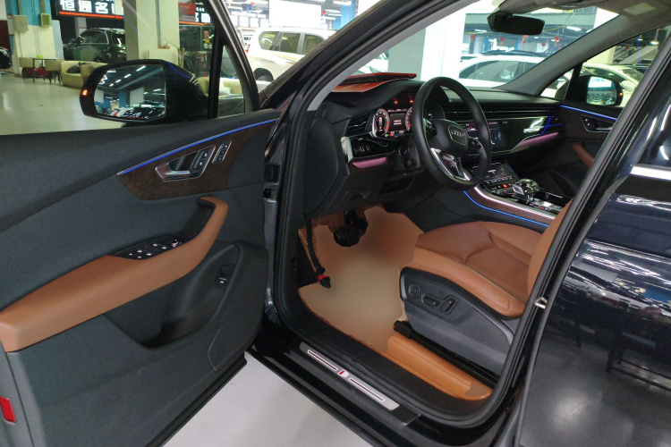 奥迪Q7 2021款 45 TFSI quattro S line运动型中控内饰20
