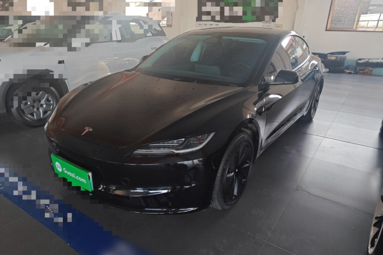 特斯拉 Model 3 2023款 后轮驱动版车身外观1