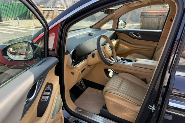 岚图汽车 岚图梦想家 2022款 低碳版 梦+智享包局部细节19