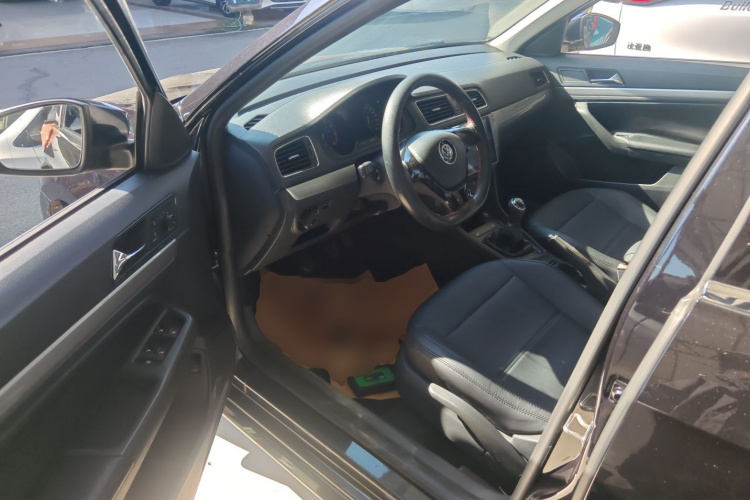 大众 朗逸 2015款 1.6L 手动风尚版中控内饰20