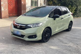 本田 飞度 2018款 1.5L CVT舒适天窗版