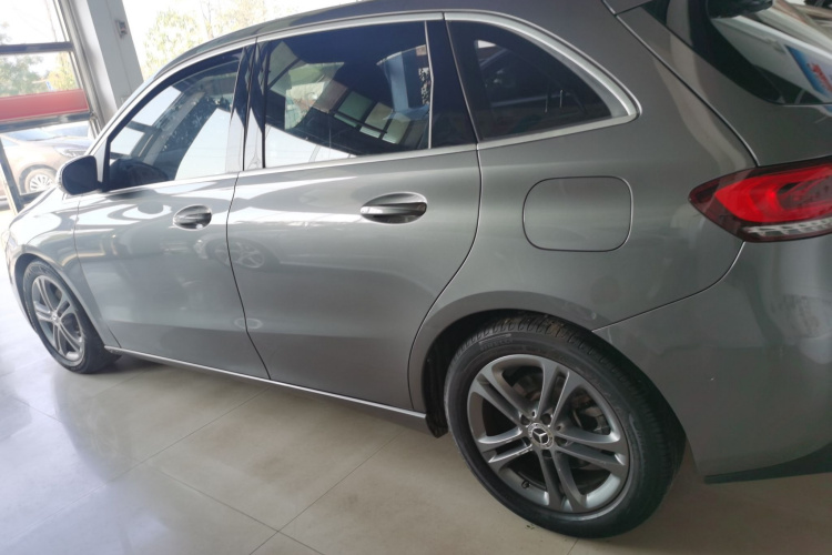 奔驰B级 2021款 B 200 动感型车身外观6003