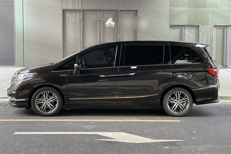 本田 艾力绅 2019款 2.0L 混动至尊版车身外观6002