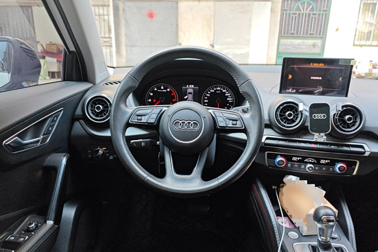 奥迪Q2L 2020款 35 TFSI 时尚动感型中控内饰13