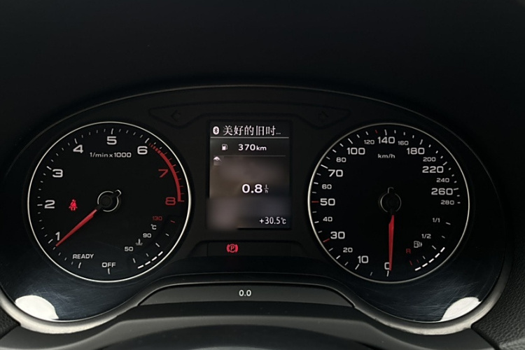 奥迪A3 2018款 30周年年型 Sportback 35 TFSI 进取型局部细节14