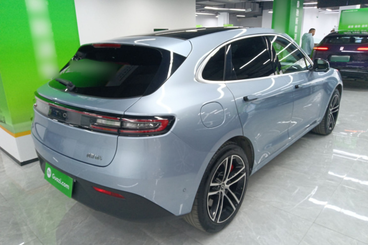 鸿蒙智行 问界M5 2023款 增程后驱标准版车身外观7