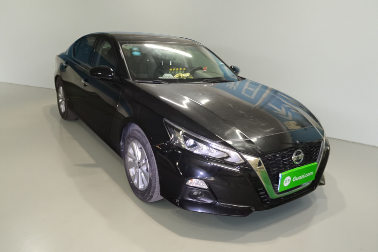 日产 天籁 2020款 改款 2.0L XL 舒适版车身外观3