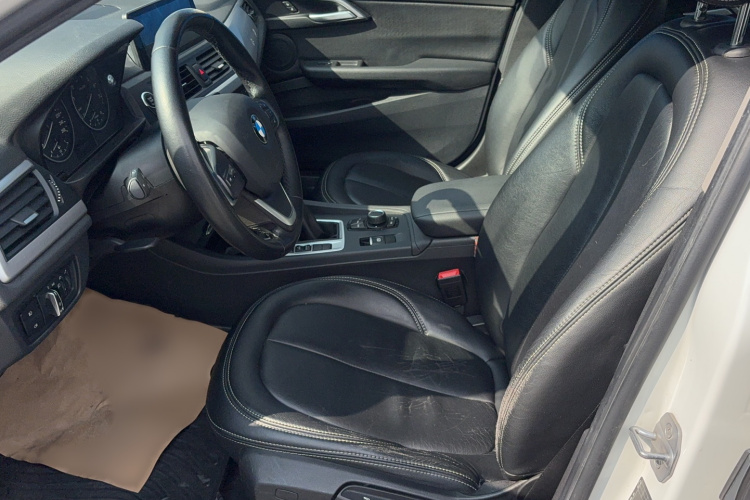 宝马1系 2017款 118i 时尚型局部细节19