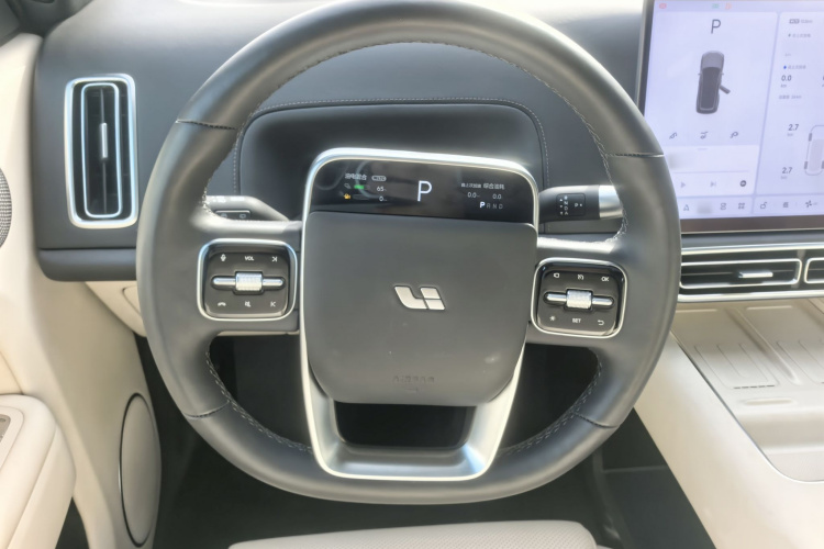 理想汽车 理想L8 2024款 Ultra中控内饰7005