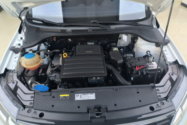 大众 捷达 2019款 梦想版 1.5L 手动时尚型机舱底盘24