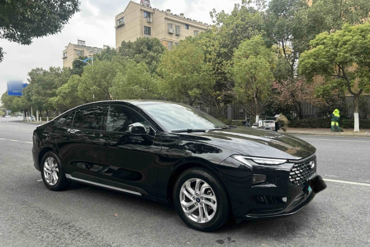 福特 蒙迪欧 2025款 1.5T EcoBoost 舒雅型车身外观6004